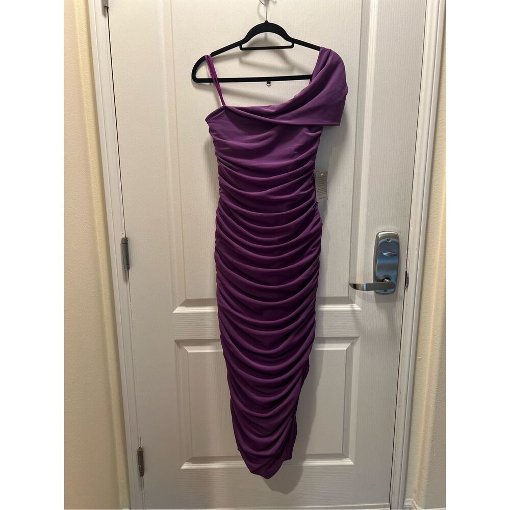 Elliatt Purple One-Shoulder Wedding Dress - Picture 8 of 12